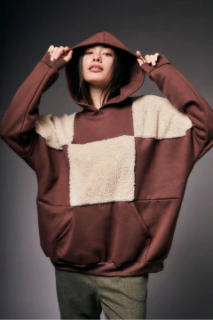 BUZO OVERSIZE DE FRISA Y CORDERITO CON PARCHES (660-23) en internet