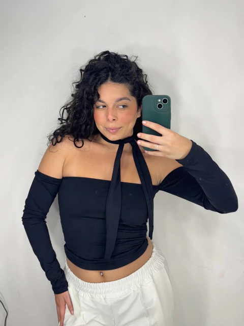 Cropped Serena Preto