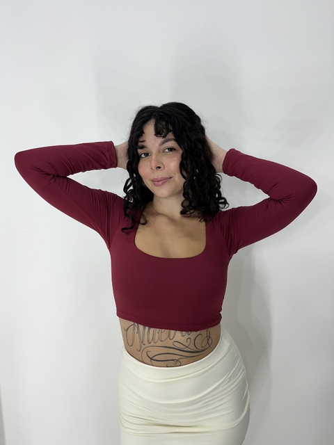 Cropped Mia Manga Longa Vinho - comprar online