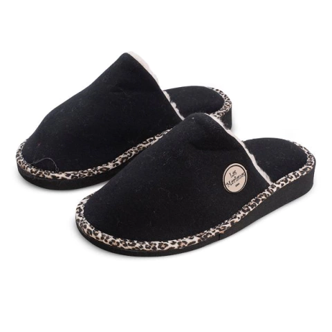 PANTUFLAS LAS MARIANAS CORDERITO NEGRO