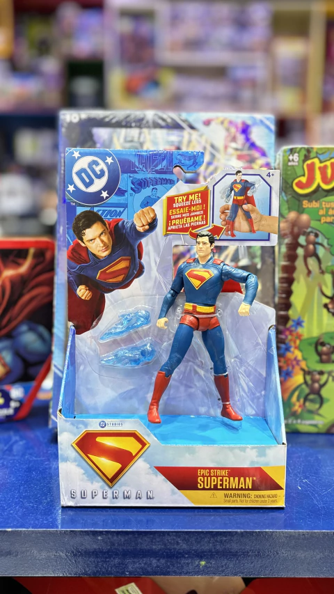 DC MUÑECO ARTICULADO EN CAJA CHICO