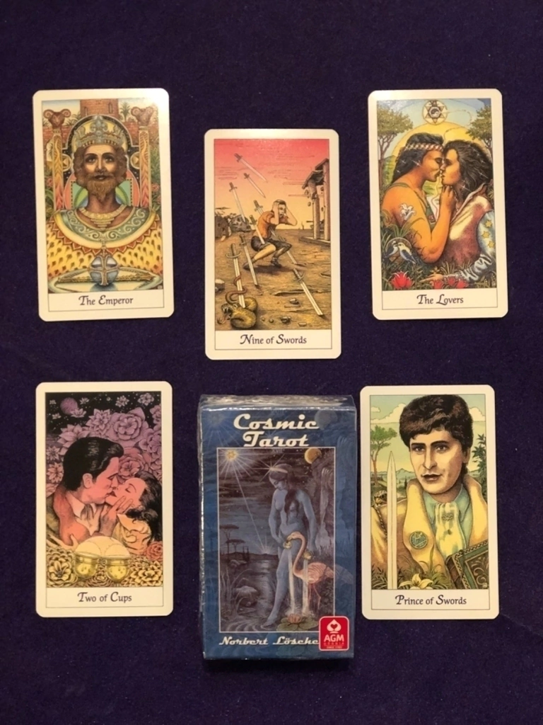 Cosmic Tarot de AGM
