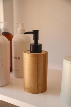 Dispenser Bamboo - Eunoia.Estudio