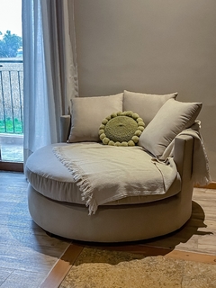 Almohadón Circular Pompones