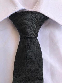 Gravata Preta Quadriculada Slim e Semi Slim
