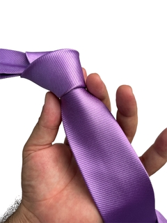 Gravata Semi Slim Lilas Violeta Riscadinha na internet