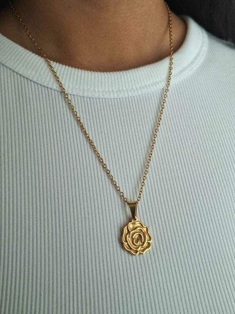 COLLAR ROSA