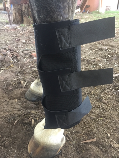 Par Botas Neoprene con dos bolsillos para dos geles.