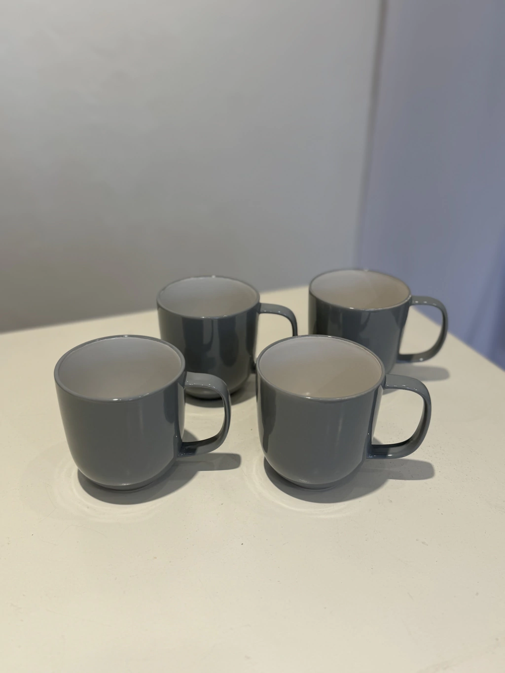 Set x4 tazas gris/blanco