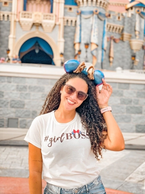 T-shirt GIRLBOSS orelhinha.