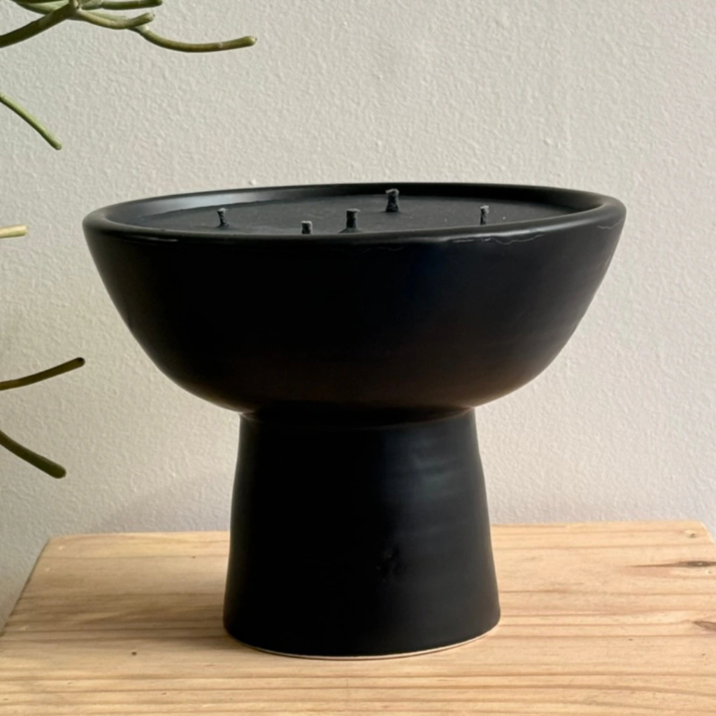 Vela Noir con Black Cardamon