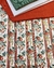 Tricoline Digital - FLORAL COM FUNDO CLARO E LISTRAS TELHA - 0,50M X 1,50M