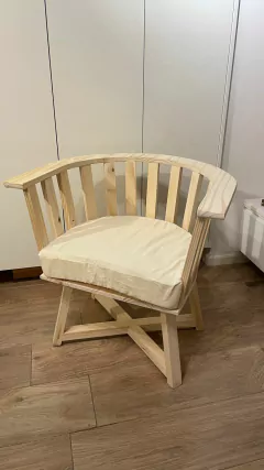 1 sillon Gervasoni sin barnizar con almohadon