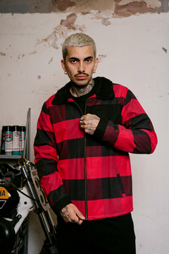 CAMPERA COAT CUADROS ROJA en internet