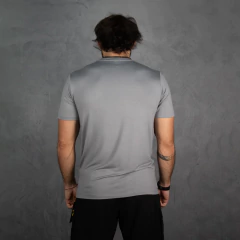 Force Shirt na internet