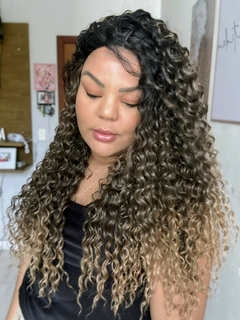 LACE WIG BÁRBARA COR MORENA ILUMINADA (FIBRA PREMIUM) - It Girl • Lace & Wig