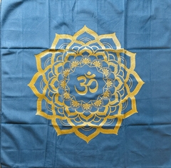 Toalha para Tarô em Veludo 70x70 - Om Azul