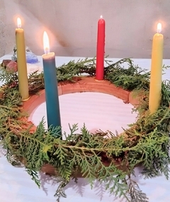 4 velas de cera de abelha coloridas para o Advento