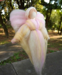 Anjo de feltragem - Brincando em Família Ateliê