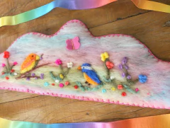 Coroa pássaros - Brincando em Família Ateliê