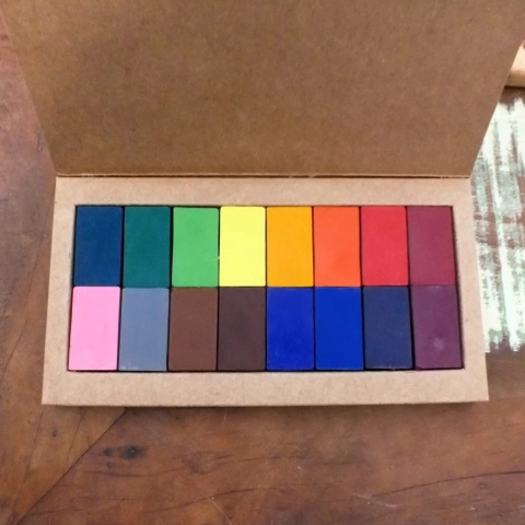 Giz de cera de abelha Apiscor 16 cores bloquinho