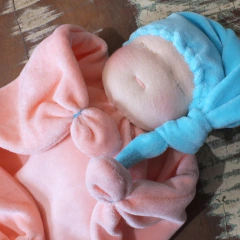 Naninha Waldorf (para bebês) - Brincando em Família Ateliê