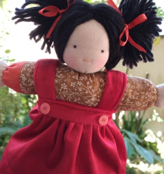 Boneca ou boneco Waldorf de 27cm (com roupa fixa)