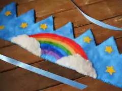 Coroa arco-íris e estrelas - comprar online