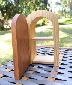 Pequeno armário/ estante/ guarda-roupas na internet