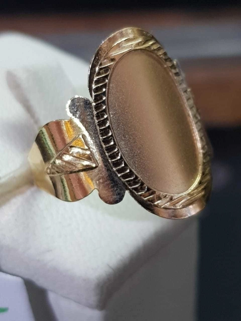 Anillo De Oro 18 klts Sello Cleopatra GRANDE