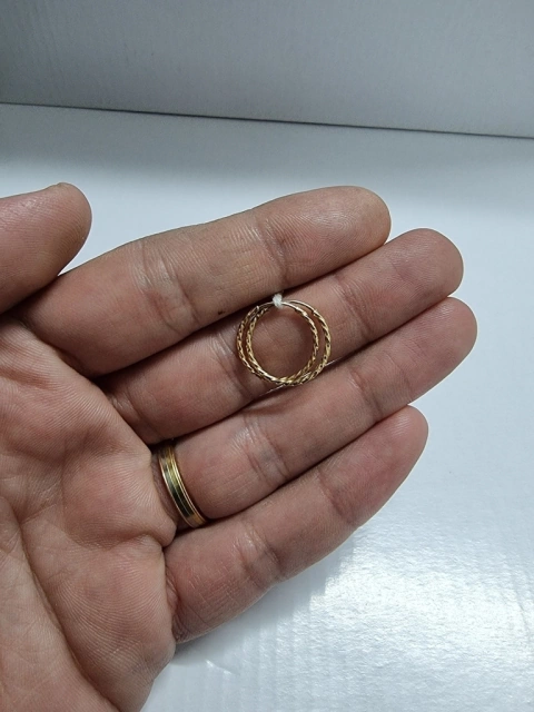 Aros cubanos oro 18Ktl 3er tamaño Retorcido
