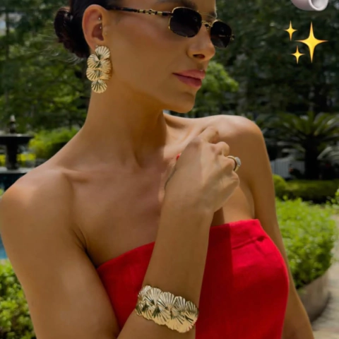 Brinco Concha Golden