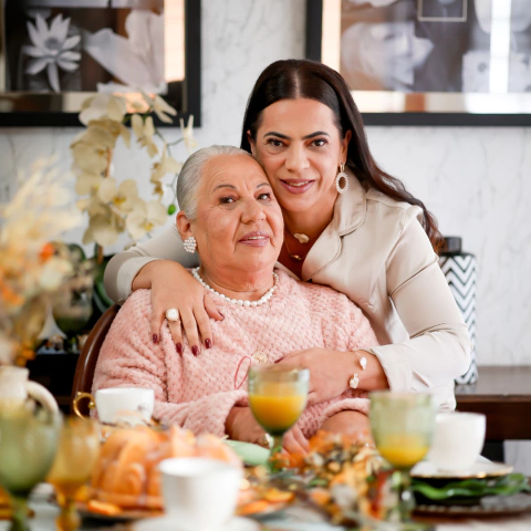 Colar Relicário banhado a ouro 18k - comprar online