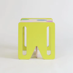 CADEIRA CUBO BOLOTAS COLORIDAS