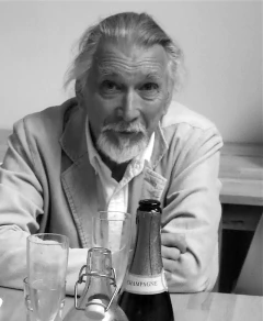 PLUS FEBRERO 2025 - la tierra hundida ya vuelve a levantarse - M. John Harrison en internet