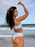 Biquíni Conjunto Malibu Flores Azul - Top com Alças Fixas e Bojo Removível e Calcinha Cintura Alta (Hot Pants) na internet