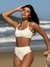 Biquíni Conjunto Malibu Xadrez Off White - Top com Alças Fixas e Bojo Removível e Calcinha Cintura Alta (Hot Pants) - Amar Biquinis