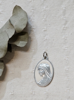 Medalla Virgen de Medjugorje esmaltada