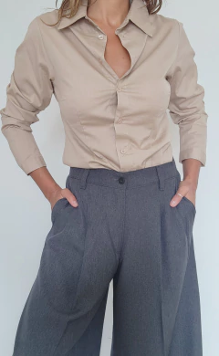 camisa Eva entallada en internet