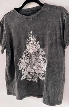 remera Wash Rosas - comprar online