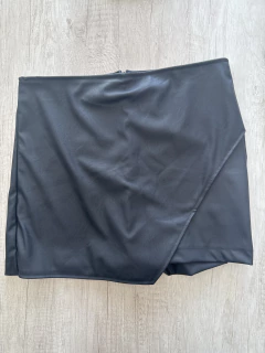 Short pollera de ecocuero - Amapola