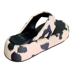 FLAT PAPETE THONG COURO ANIMAL PRINT ONÇA CARRANO 470018C na internet
