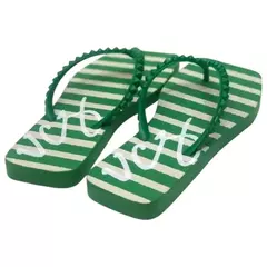 Chinelo feminino estampado com listras verticais verdes e brancas – confortável para o dia a dia ou momentos de lazer - Vicenza