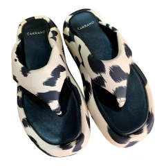 FLAT PAPETE THONG COURO ANIMAL PRINT ONÇA CARRANO 470018C - PISTA LIVRE