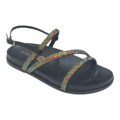 Sandália flat preta com tiras finas multicoloridas e fivela ajustável - Santa Flor 
