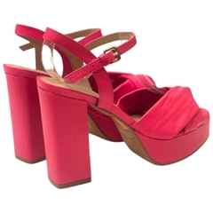 SANDÁLIA FEMININA SALTO ALTO COURO ROSA TABITA 11833554 - PISTA LIVRE