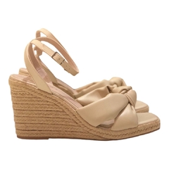 SANDÁLIA FEMININA ANABELA COURO BEGE LIA LINE 71418L - PISTA LIVRE