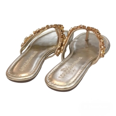 CHINELO FEMINIO PEDRARIA DOURADO LOUCOS E SANTOS L10133012 - PISTA LIVRE