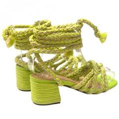 SANDÁLIA FEMININA SALTO BLOCO AMARRAÇÃO VERDE LIMÃO SANTA FLOR 324153 - PISTA LIVRE