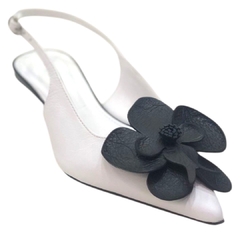 SLINGBACK COURO BICOLOR FLOR SALTO BAIXO VICENZA 101810050 - comprar online